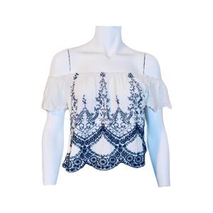 Vivace Boutique off shoulder women's crop top (Size XS/S)